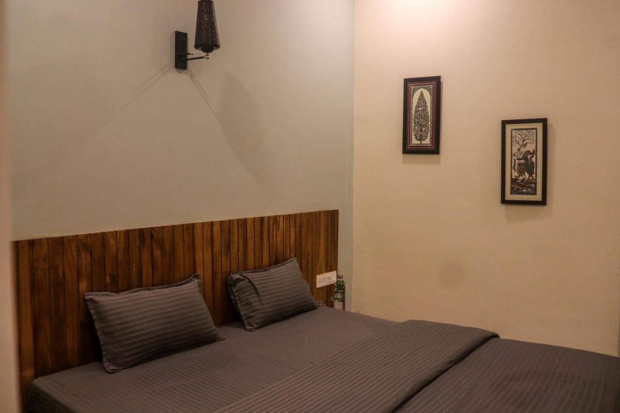 Hostel Tavasmi Puri Exterior foto